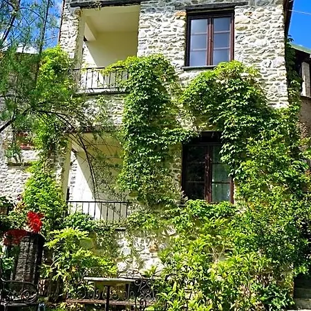 La Libellula Rossa Panzió Erli